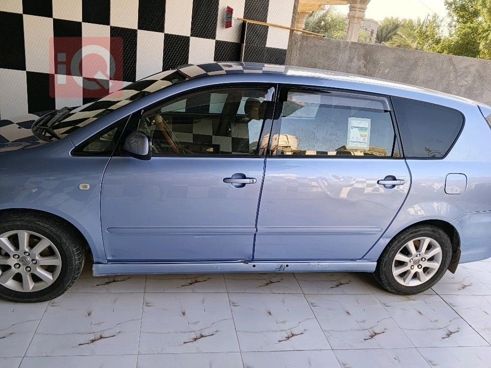 تويوتا إبسم